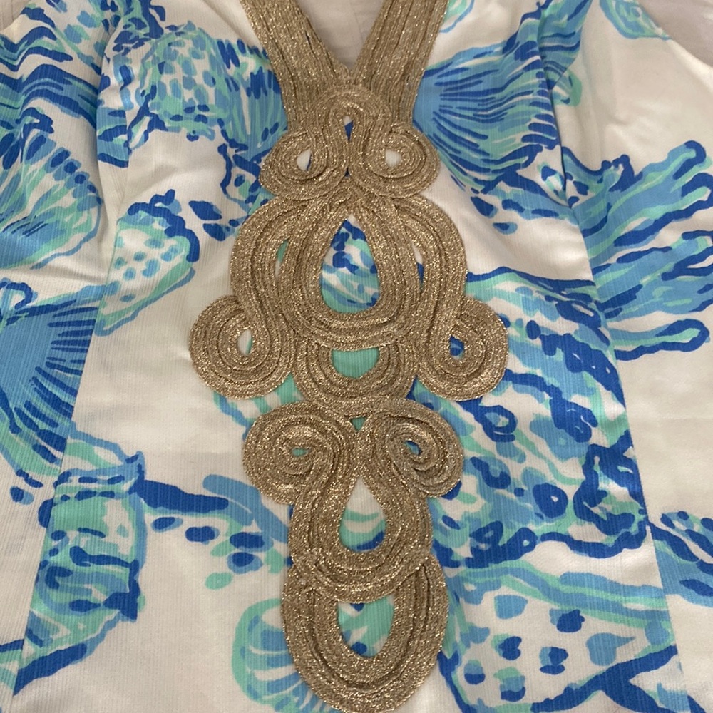 Lilly Pulitzer - form fitting Dress - Size 8
